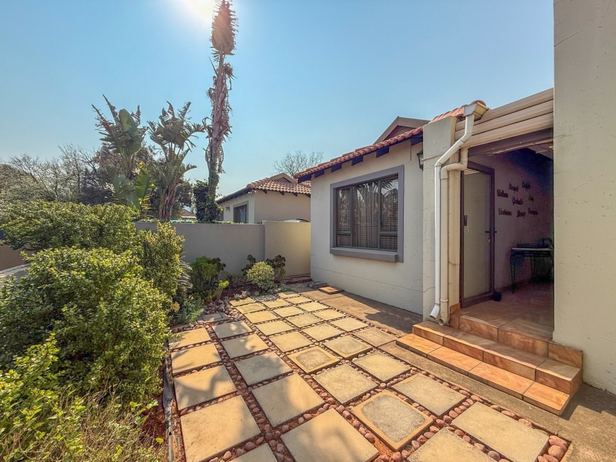 To Let 3 Bedroom Property for Rent in Melodie North West